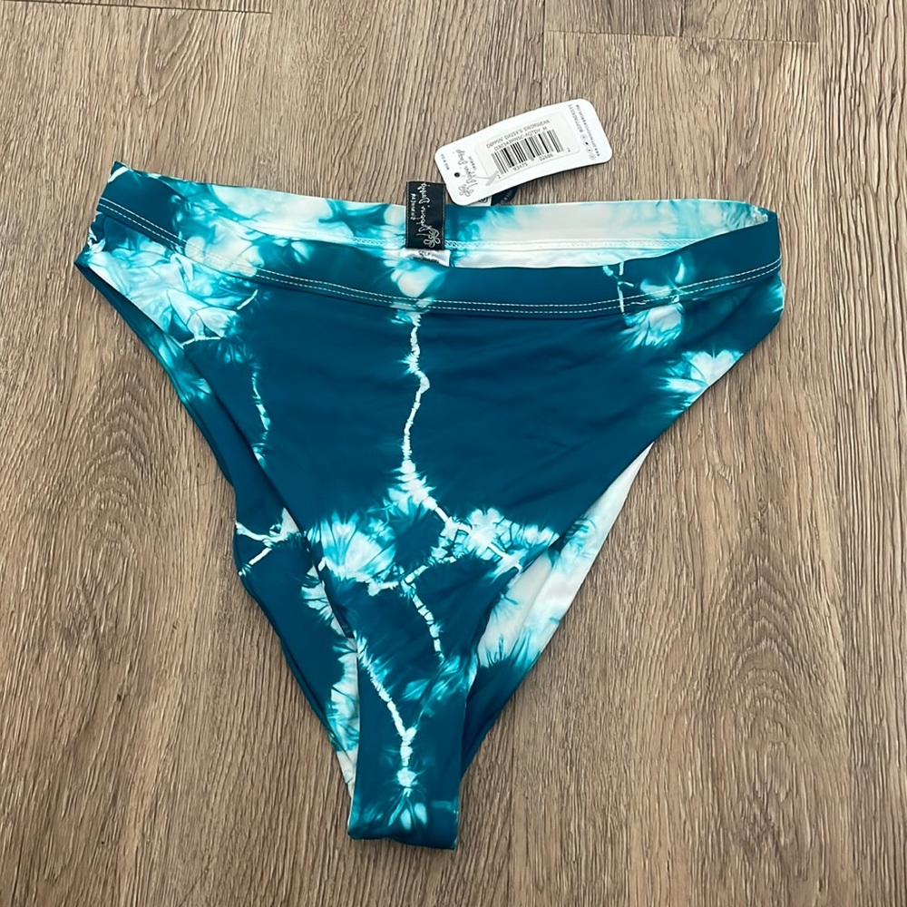 Dippin’ Daisy’s high waisted high cut bikini bottoms